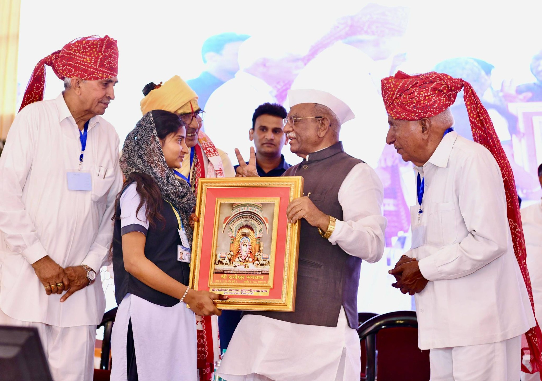 राज्यपाल ने किया गुरूकुल कन्या महाविद्यालय के छात्रावास के नवनिर्मित भवन का लोकार्पण