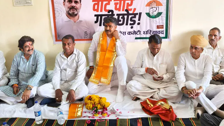 टीकाराम जूली का भजनलाल सरकार पर तंज, विधायक की मंत्री नहीं सुन रहे और सीएम की कोई नहीं