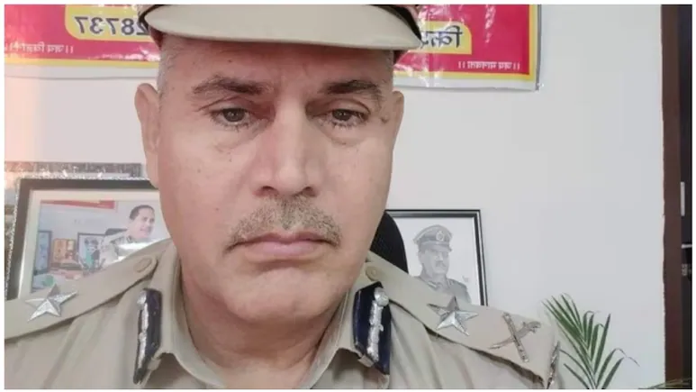 IG किशन सहाय मीणा पर दुष्कर्म, मारपीट और धमकी के, आरोप के आधार पर पुलिस ने मामला दर्ज किया